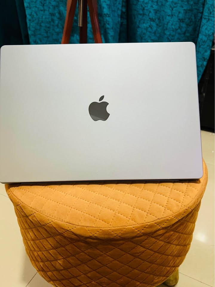 Apple MacBook Pro M1 – 16GB RAM | 512GB SSD | Retina Display