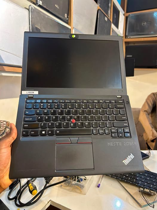 Lenovo ThinkPad X240 – Core i5 4th Gen | 8GB RAM | 256GB SSD | 12.5” HD | Windows 10