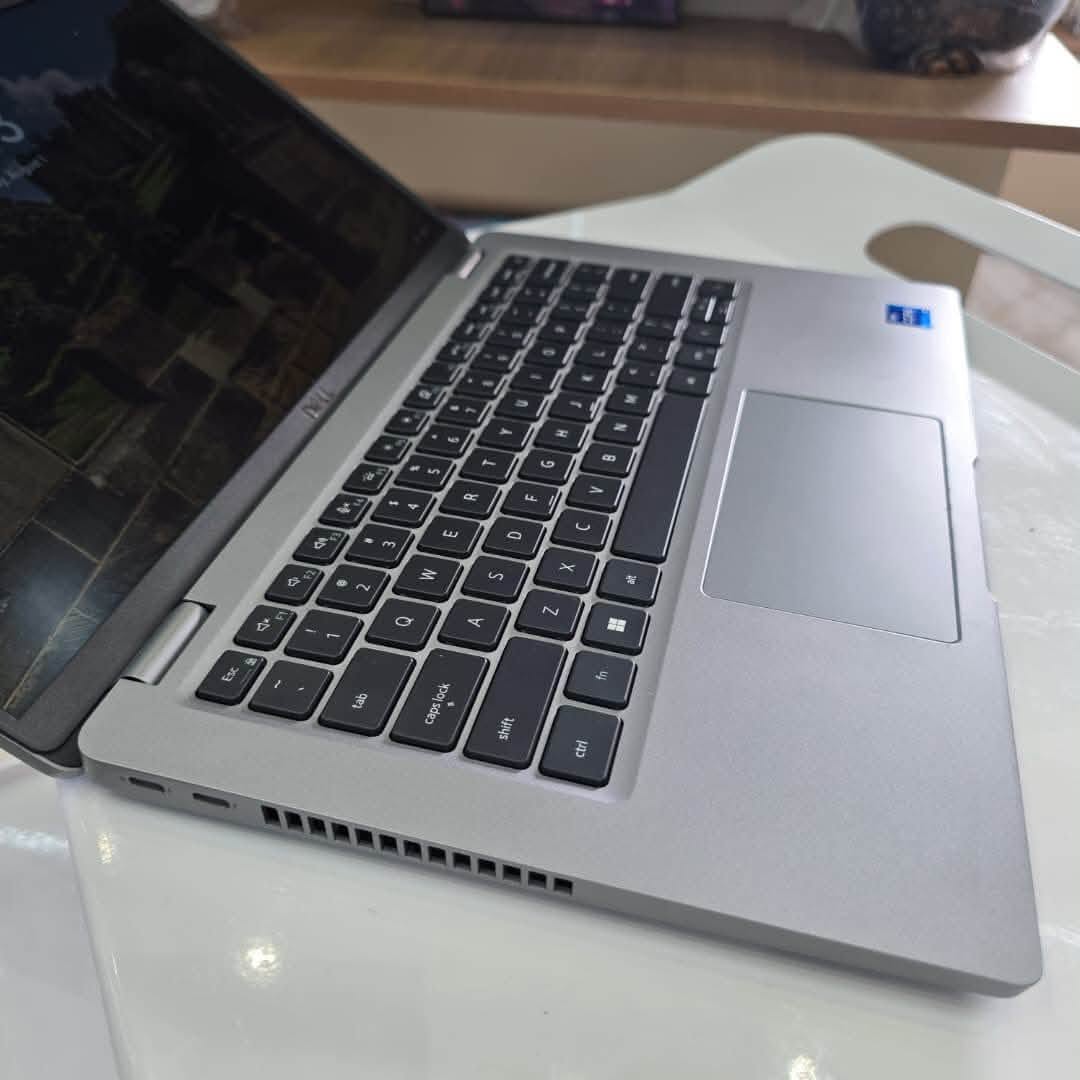 Dell Latitude 5430 – Intel Core i5-1245U | 8GB RAM | 256GB SSD| 14” FHD TouchScreen|  Windows 10/11
