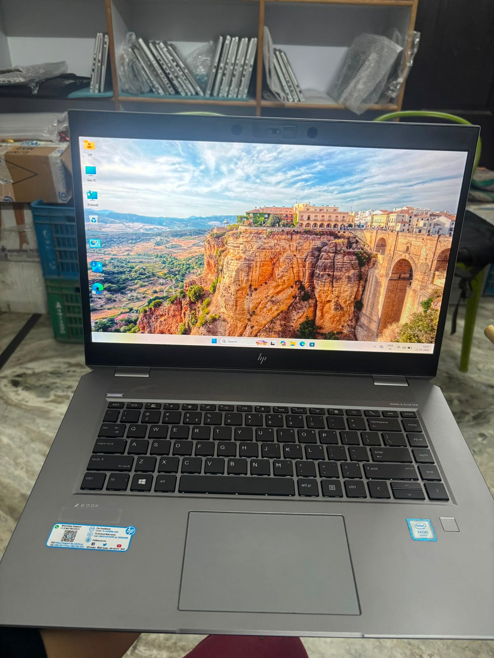 HP ZBook Studio G5 – Intel Xeon E-2186M (Equal to Intel Core i7-11750H) | 8GB RAM | 256GB SSD | NVIDIA Quadro P1000 4GB | 15.6” FHD | Windows 10/11